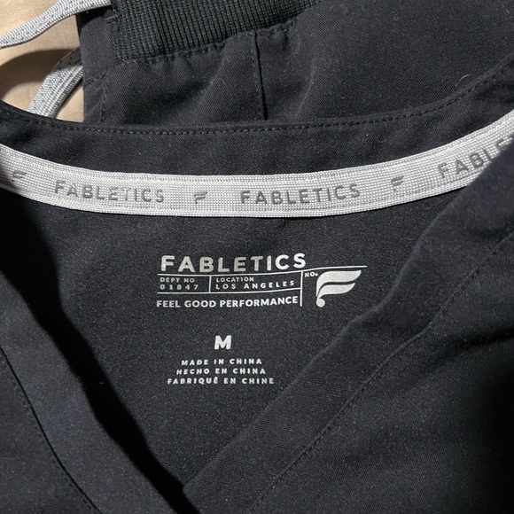 Fabletic's Scrub Set - Picture 2 of 2